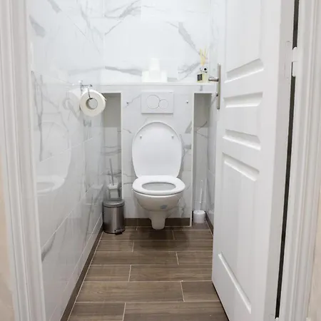 Cosy Au Pied Du Metro Paris A 10min * La Courneuve